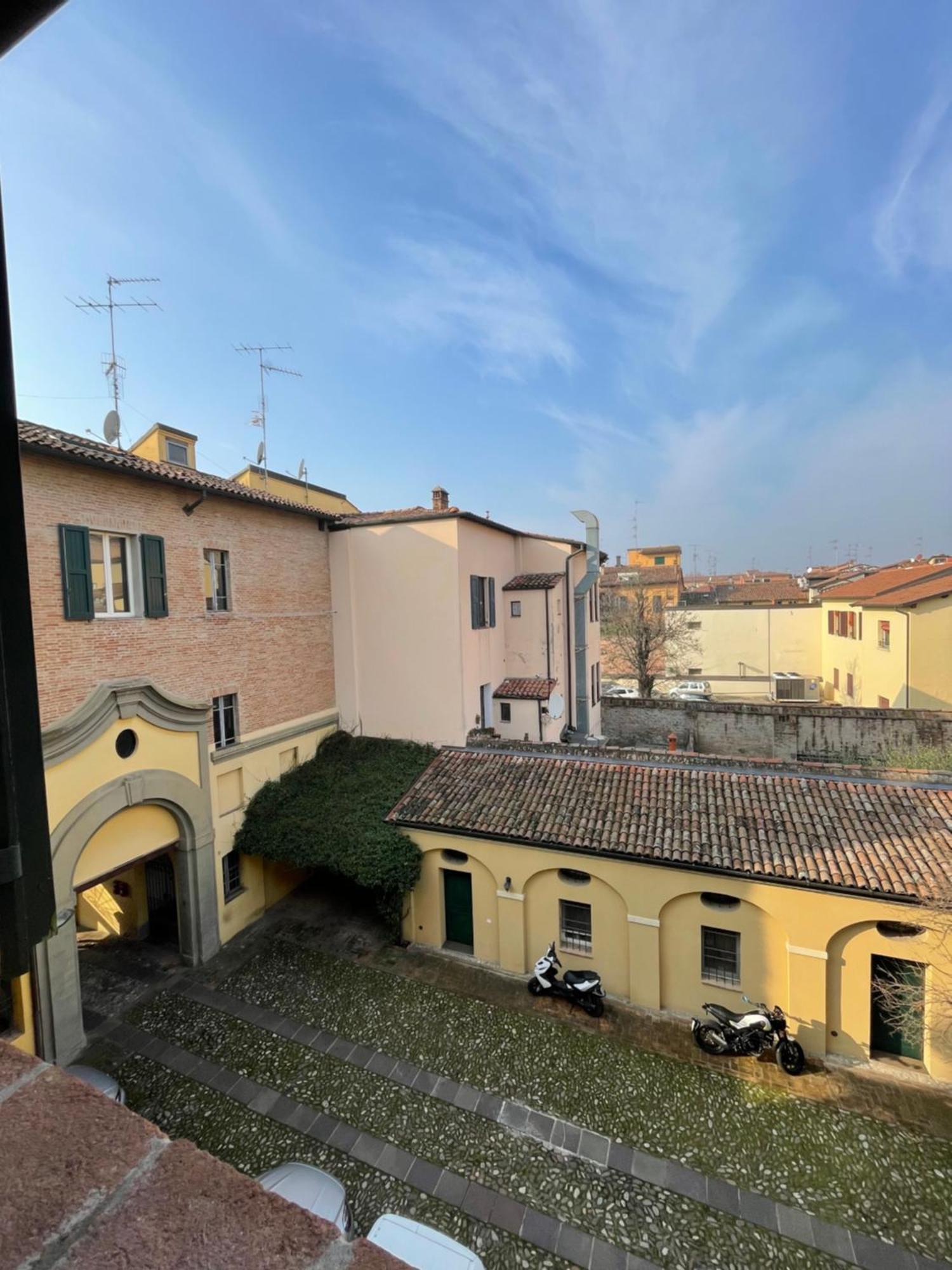 Il Mini Apartment Imola Bagian luar foto